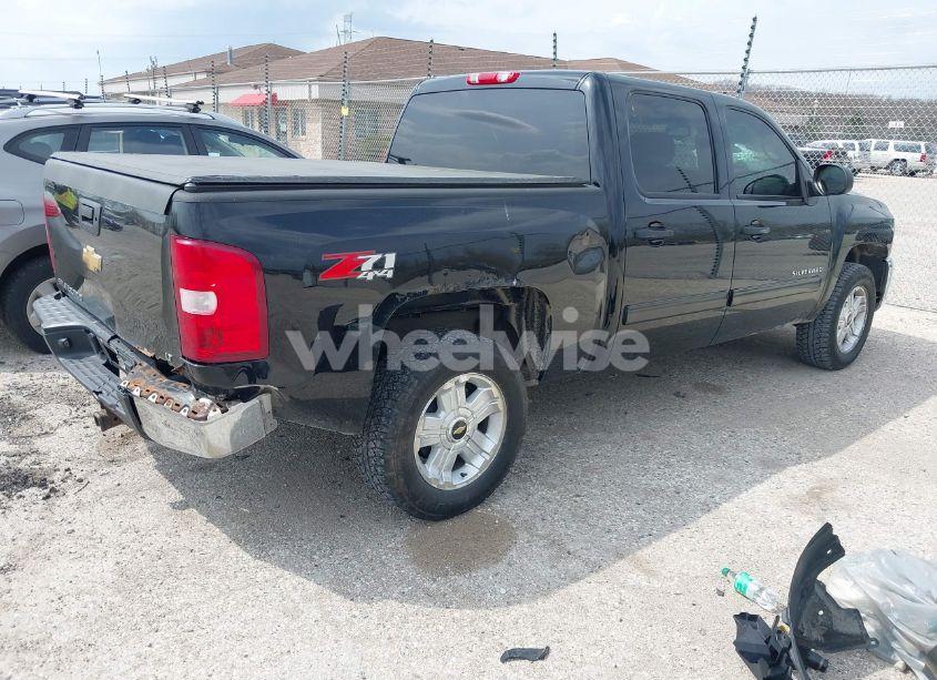 Photo 4 of 2013 Chevrolet Silverado 1500 LT (VIN 3GCPKSE7XDG324584)