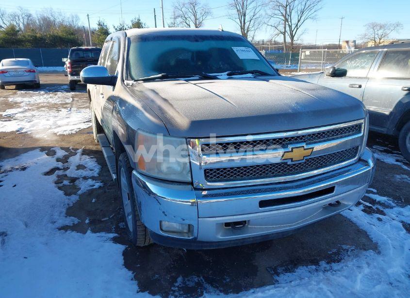 2013 Chevrolet Silverado 1500 LT (VIN 3GCPKSE7XDG346102) main photo