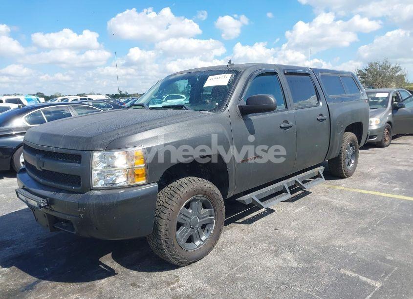 Photo 2 of 2013 Chevrolet Silverado 1500 LT (VIN 3GCPKSE7XDG373266)