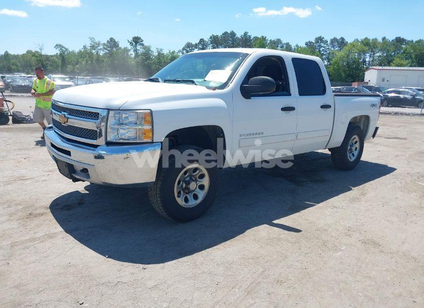 Photo 2 of 2012 Chevrolet Silverado 1500 LT (VIN 3GCPKSEA3CG107694)