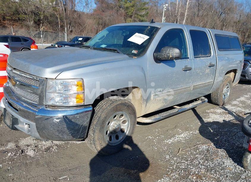 Photo 2 of 2013 Chevrolet Silverado 1500 LT (VIN 3GCPKSEA3DG237766)