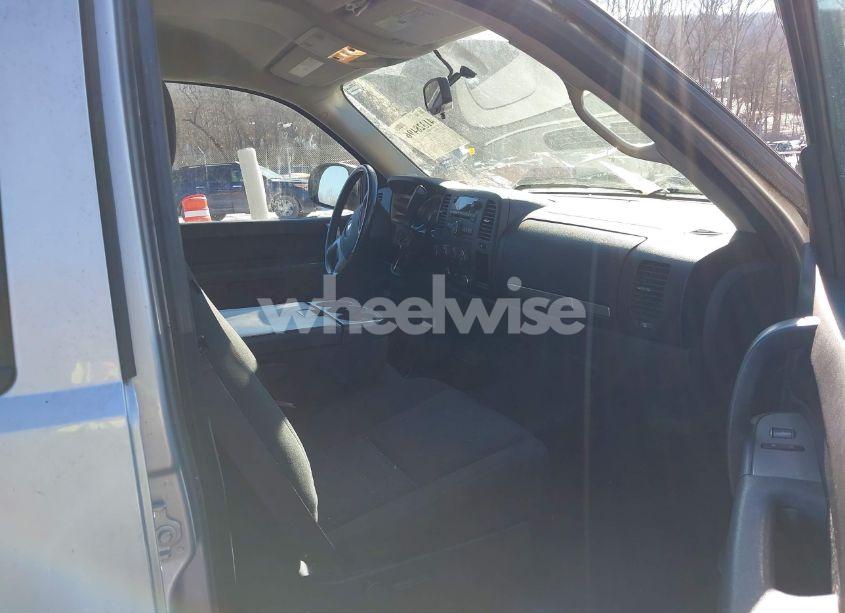 Photo 5 of 2013 Chevrolet Silverado 1500 LT (VIN 3GCPKSEA3DG237766)
