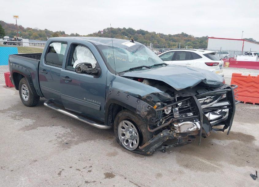 2011 Chevrolet Silverado 1500 LT (VIN 3GCPKSEA4BG142162) main photo