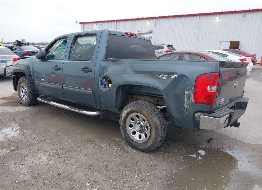 Photo 3 of 2011 Chevrolet Silverado 1500 LT (VIN 3GCPKSEA4BG142162)