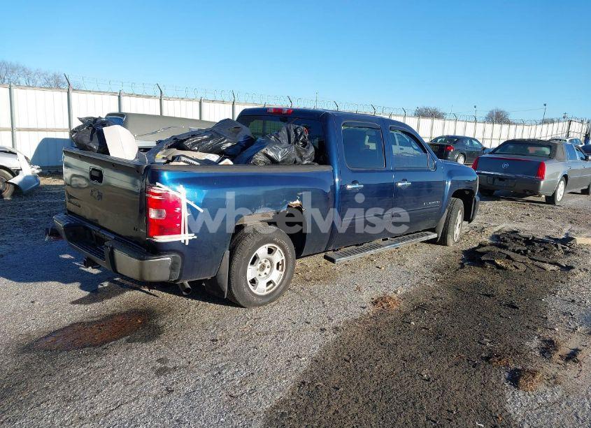 Photo 4 of 2011 Chevrolet Silverado 1500 LT (VIN 3GCPKSEA7BG330268)