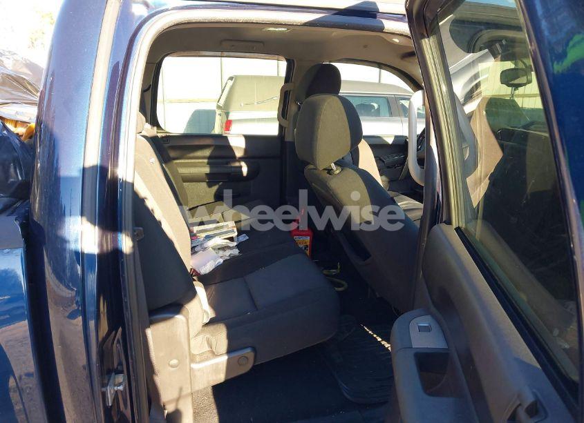 Photo 8 of 2011 Chevrolet Silverado 1500 LT (VIN 3GCPKSEA7BG330268)