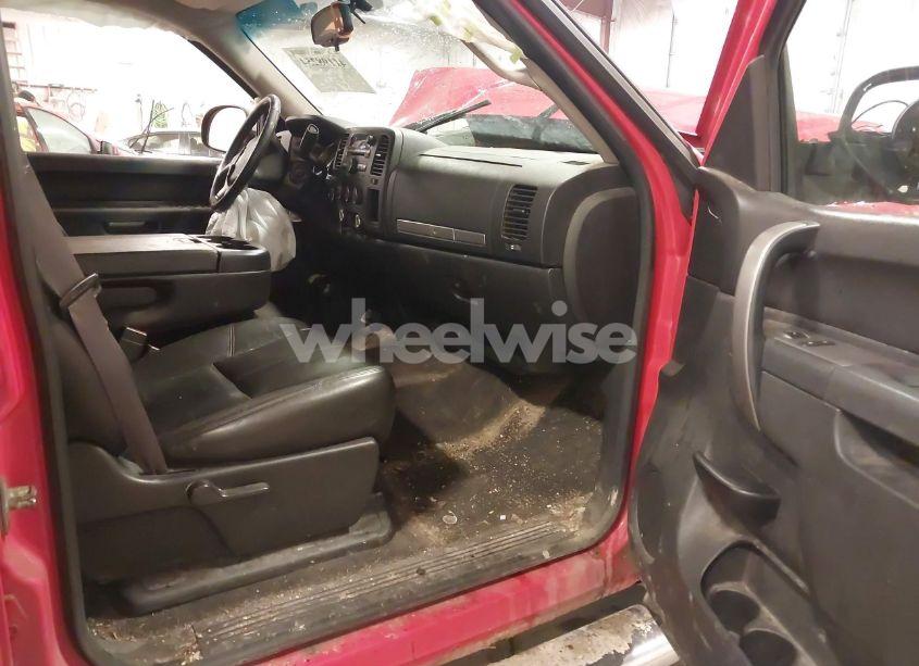 Photo 5 of 2011 Chevrolet Silverado 1500 LT (VIN 3GCPKSEA7BG371032)