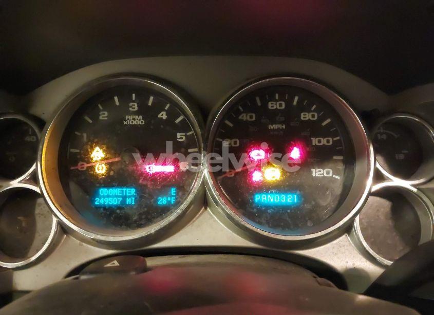 Photo 7 of 2011 Chevrolet Silverado 1500 LT (VIN 3GCPKSEA7BG371032)