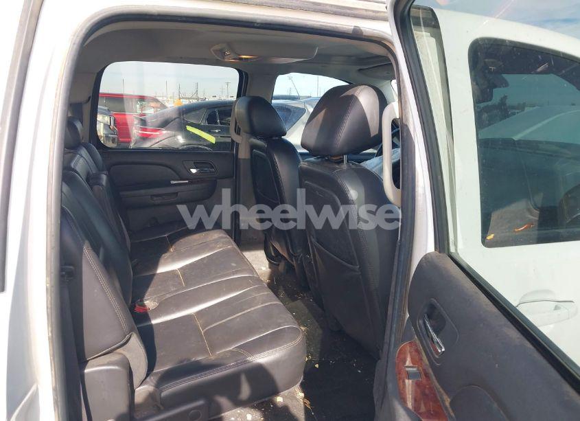 Photo 8 of 2011 Chevrolet Silverado 1500 LTZ (VIN 3GCPKTE22BG136343)