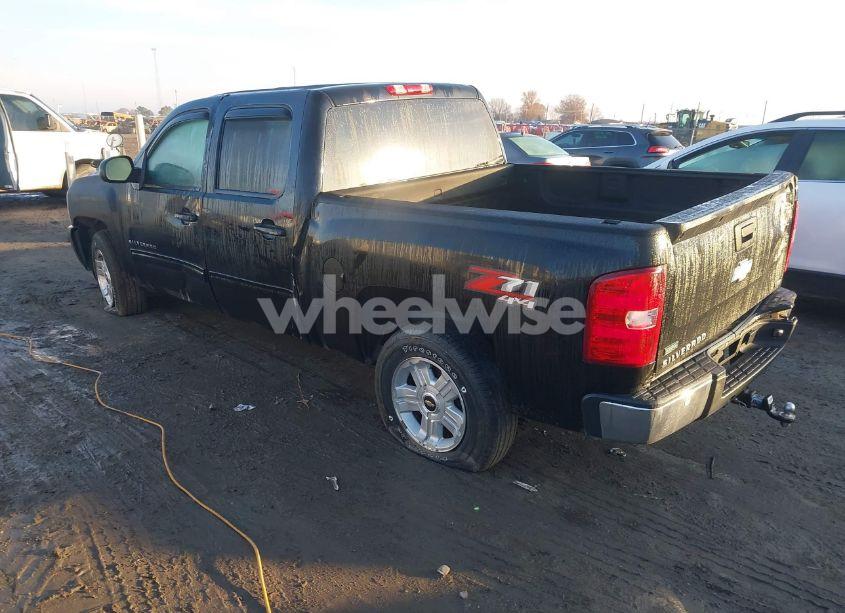 Photo 3 of 2011 Chevrolet Silverado 1500 LTZ (VIN 3GCPKTE31BG246079)