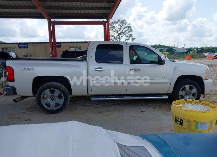 Photo 13 of 2011 Chevrolet Silverado 1500 LTZ (VIN 3GCPKTE32BG171831)