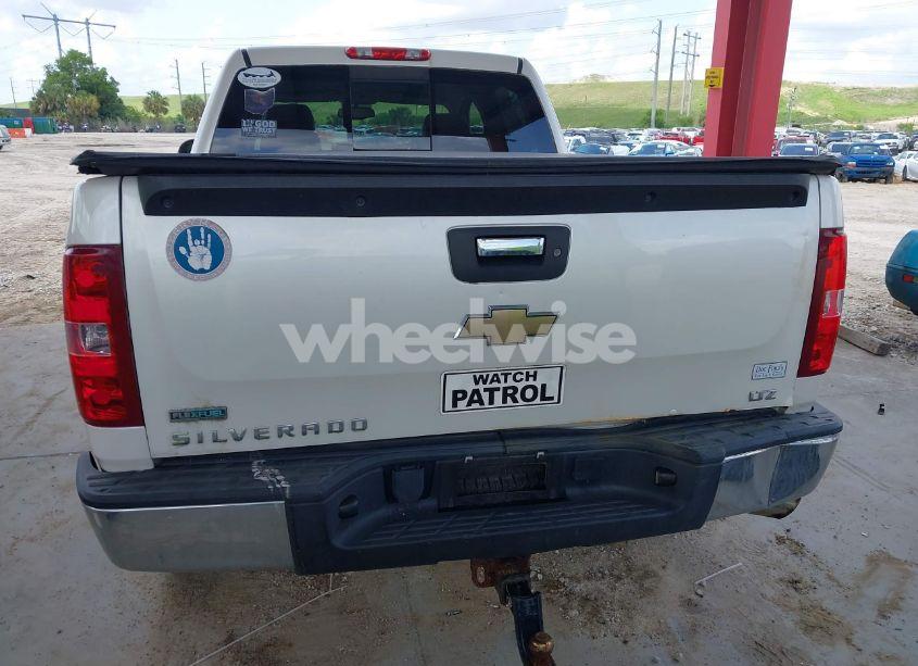 Photo 16 of 2011 Chevrolet Silverado 1500 LTZ (VIN 3GCPKTE32BG171831)