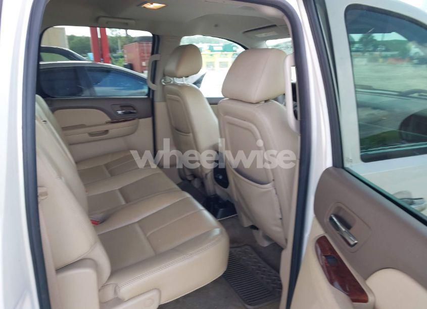 Photo 8 of 2011 Chevrolet Silverado 1500 LTZ (VIN 3GCPKTE32BG171831)