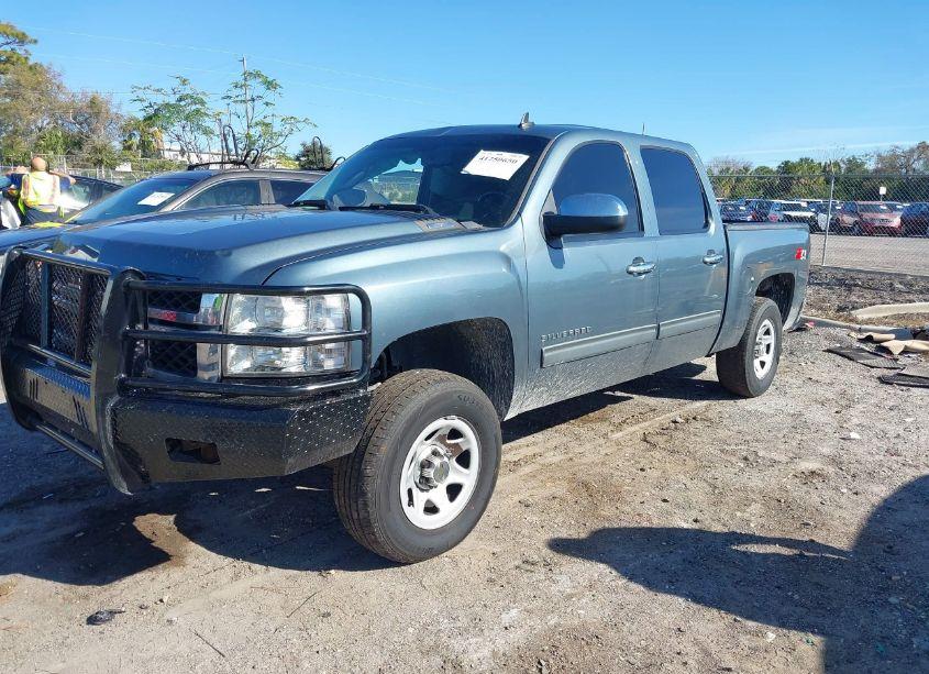 Photo 2 of 2011 Chevrolet Silverado 1500 LTZ (VIN 3GCPKTE32BG255986)