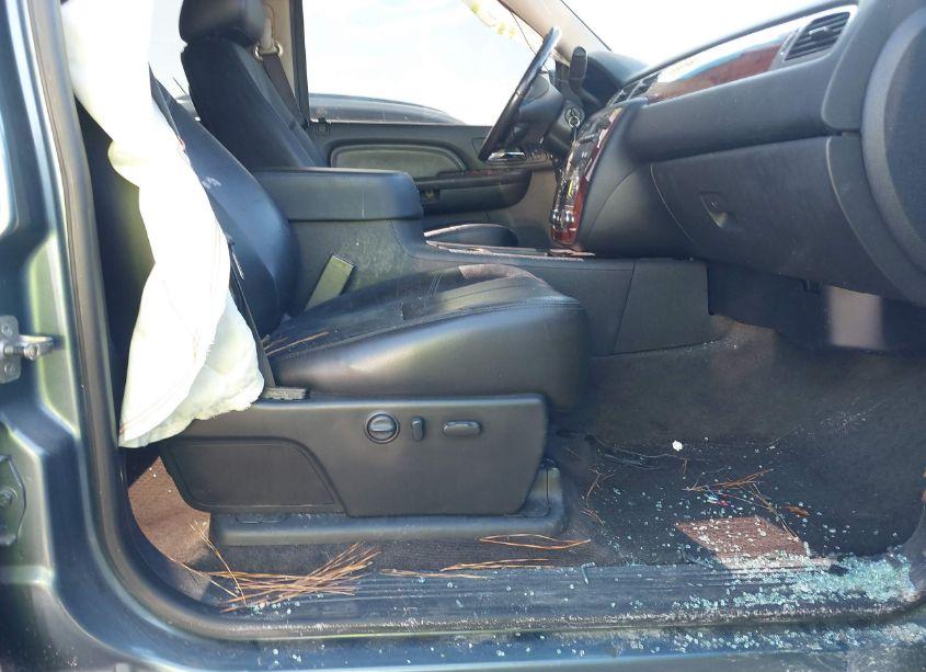 Photo 5 of 2011 Chevrolet Silverado 1500 LTZ (VIN 3GCPKTE32BG255986)