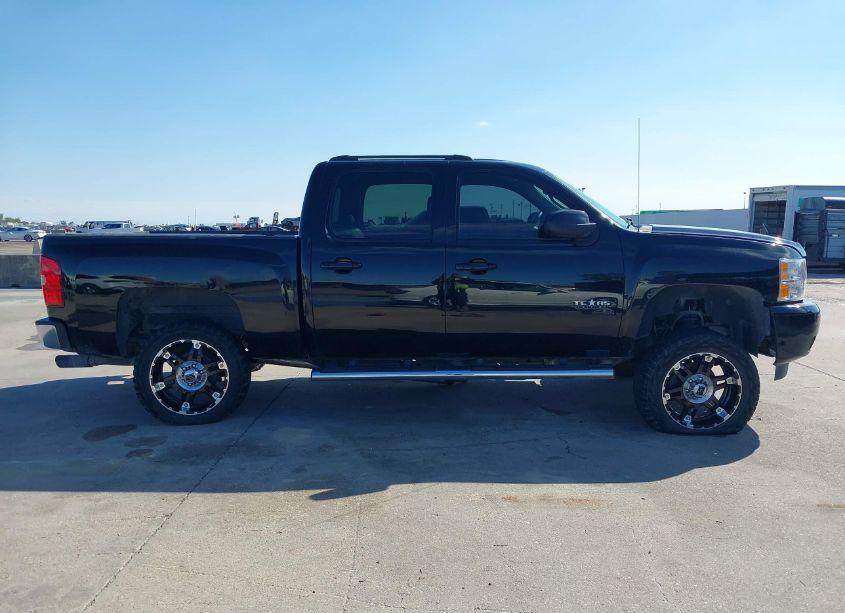 Photo 13 of 2011 Chevrolet Silverado 1500 LTZ (VIN 3GCPKTE35BG296984)