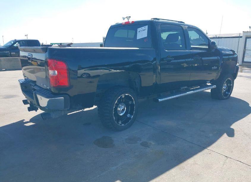 Photo 4 of 2011 Chevrolet Silverado 1500 LTZ (VIN 3GCPKTE35BG296984)