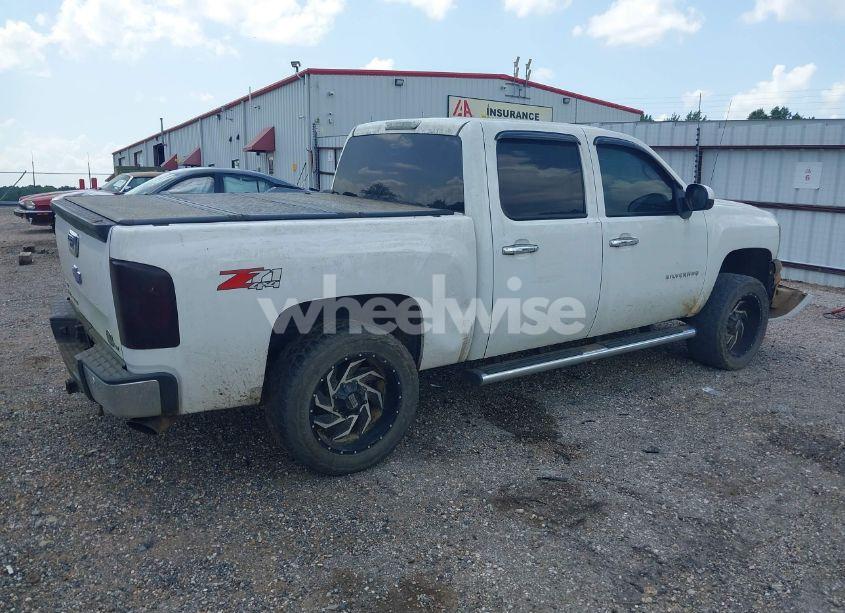 Photo 4 of 2011 Chevrolet Silverado 1500 LTZ (VIN 3GCPKTE36BG126052)