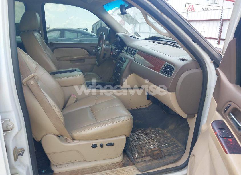 Photo 5 of 2011 Chevrolet Silverado 1500 LTZ (VIN 3GCPKTE36BG126052)