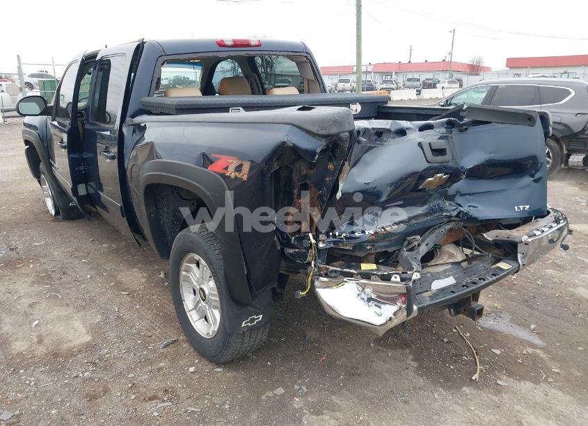 Photo 3 of 2011 Chevrolet Silverado 1500 LTZ (VIN 3GCPKTE36BG155020)