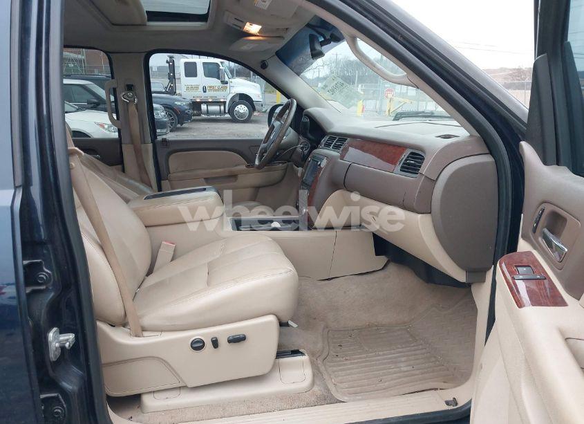 Photo 5 of 2011 Chevrolet Silverado 1500 LTZ (VIN 3GCPKTE36BG155020)