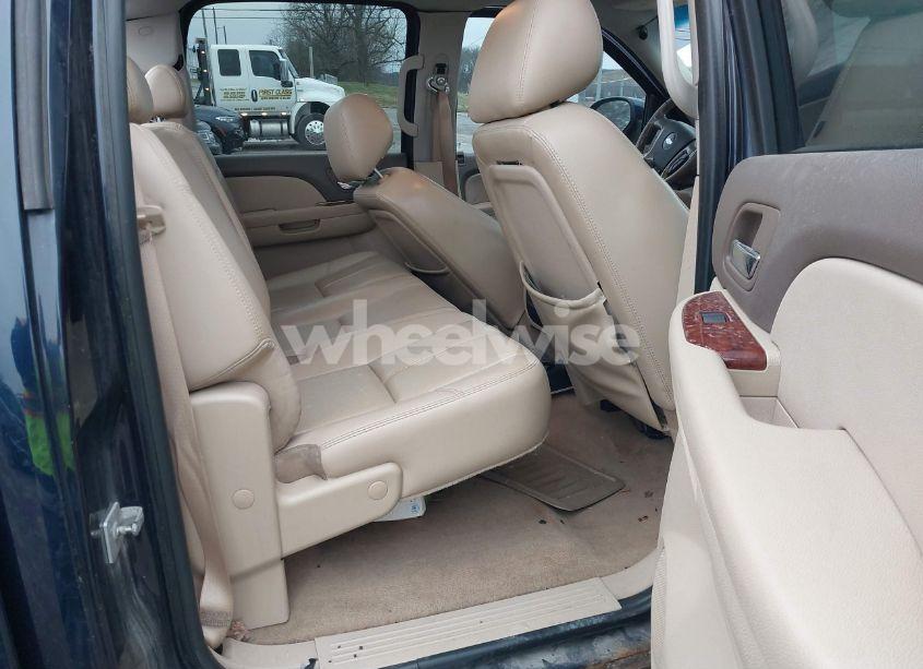 Photo 8 of 2011 Chevrolet Silverado 1500 LTZ (VIN 3GCPKTE36BG155020)