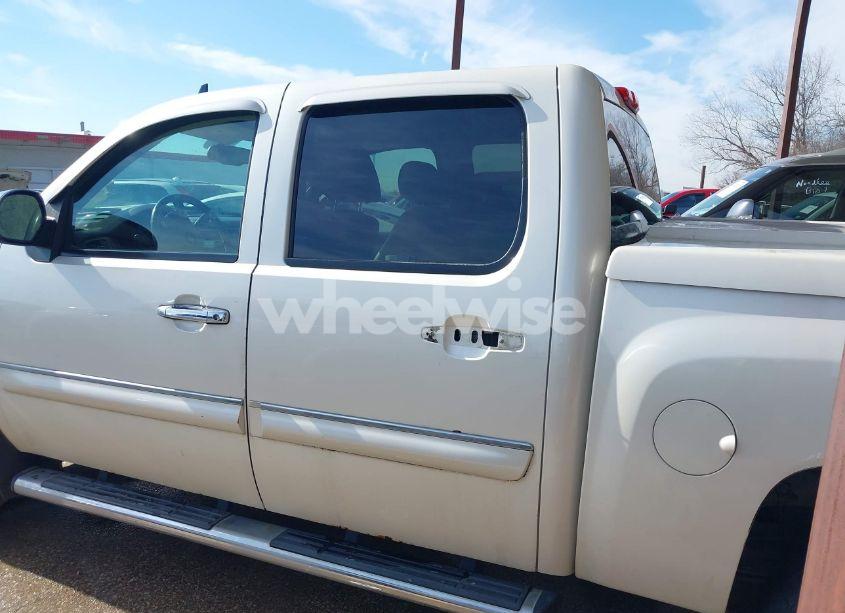 Photo 14 of 2011 Chevrolet Silverado 1500 LTZ (VIN 3GCPKTE36BG162274)