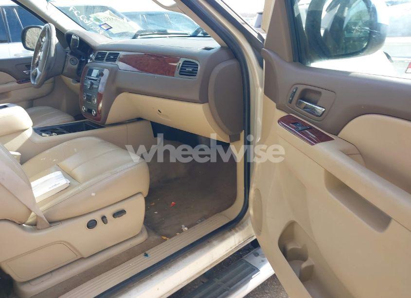 Photo 5 of 2011 Chevrolet Silverado 1500 LTZ (VIN 3GCPKTE36BG162274)