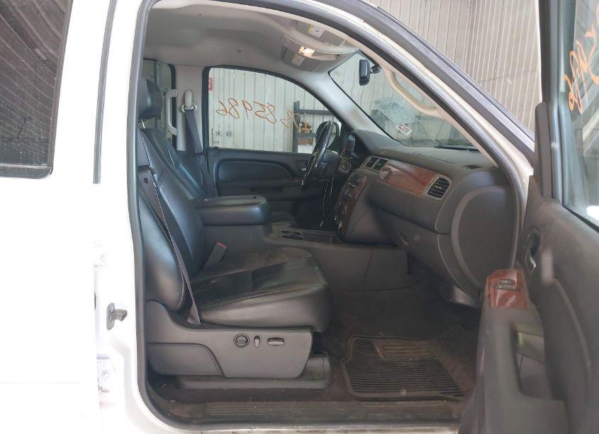 Photo 5 of 2011 Chevrolet Silverado 1500 LTZ (VIN 3GCPKTE36BG354570)