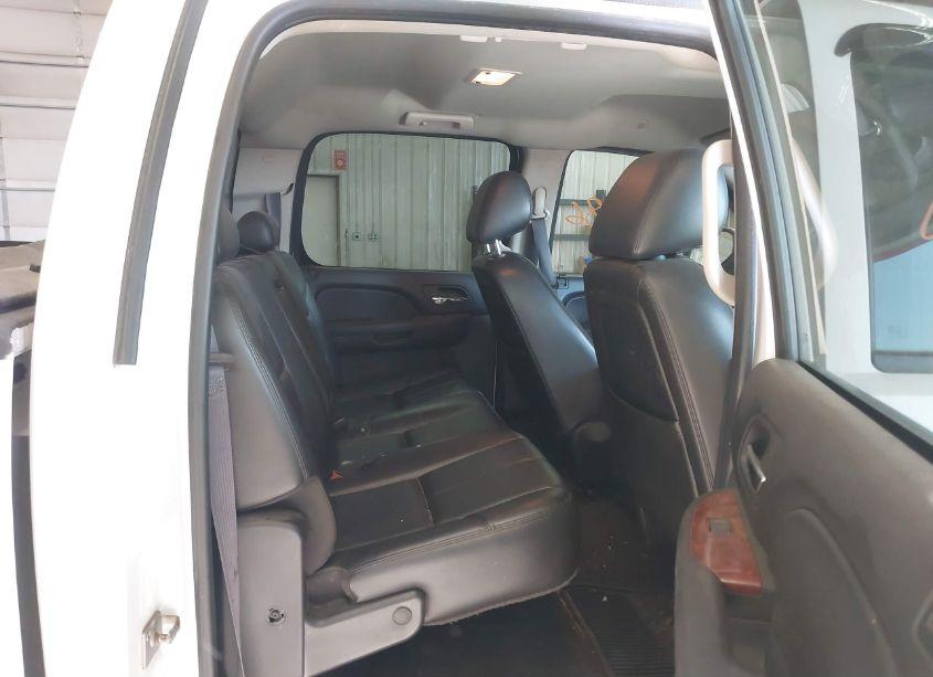 Photo 8 of 2011 Chevrolet Silverado 1500 LTZ (VIN 3GCPKTE36BG354570)