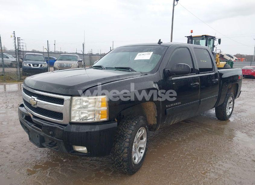 Photo 2 of 2011 Chevrolet Silverado 1500 LTZ (VIN 3GCPKTE36BG402262)