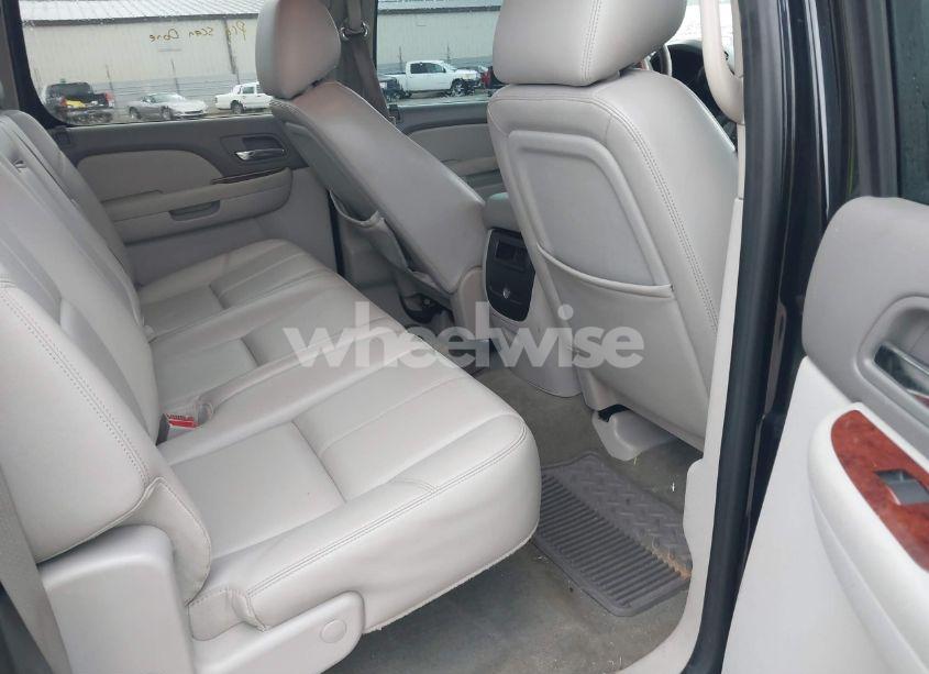 Photo 8 of 2011 Chevrolet Silverado 1500 LTZ (VIN 3GCPKTE36BG402262)