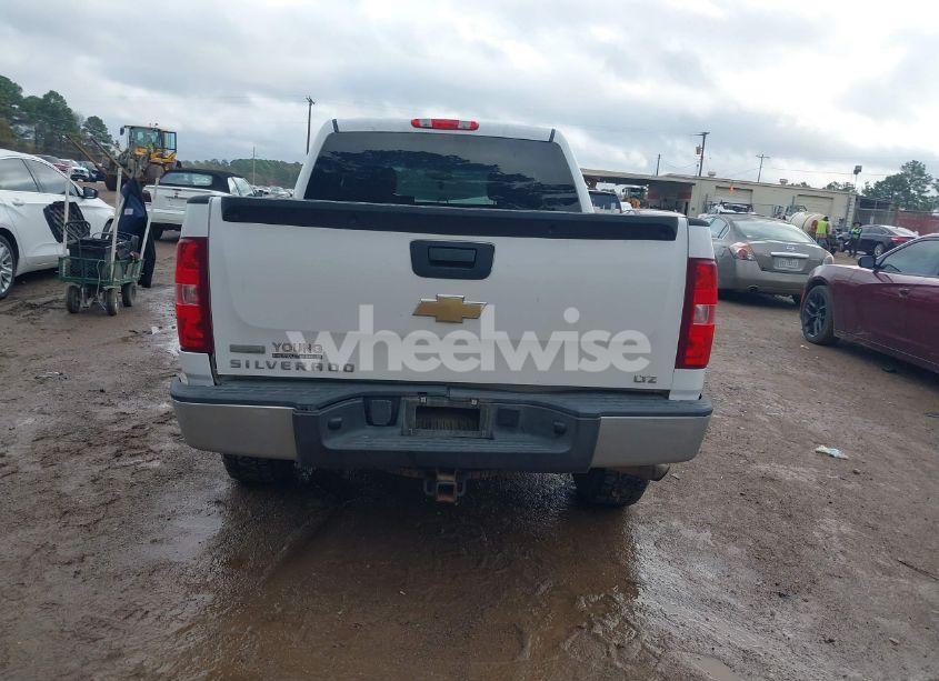 Photo 17 of 2011 Chevrolet Silverado 1500 LTZ (VIN 3GCPKTE38BG285803)