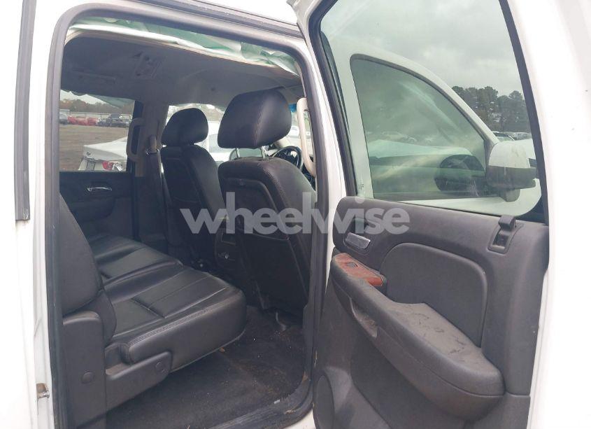 Photo 8 of 2011 Chevrolet Silverado 1500 LTZ (VIN 3GCPKTE38BG285803)