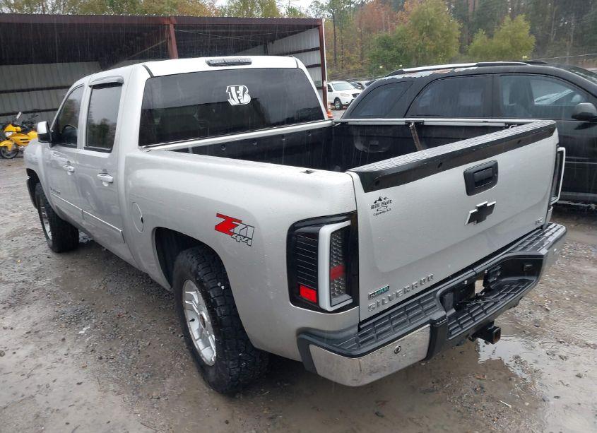 Photo 3 of 2011 Chevrolet Silverado 1500 LTZ (VIN 3GCPKTE39BG128569)