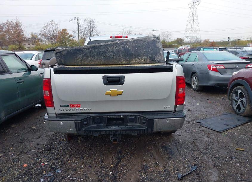 Photo 16 of 2011 Chevrolet Silverado 1500 LTZ (VIN 3GCPKTE3XBG130718)