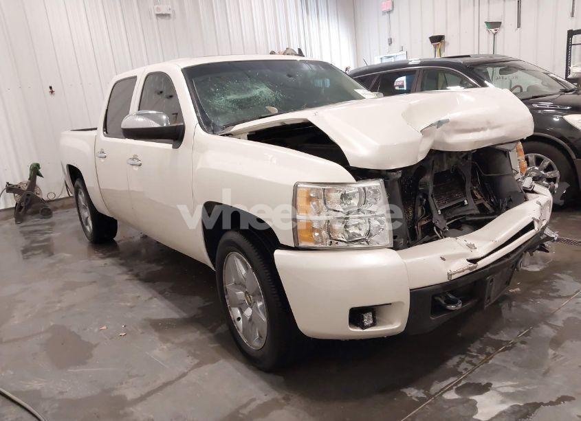 2011 Chevrolet Silverado 1500 LTZ (VIN 3GCPKTE3XBG358699) main photo