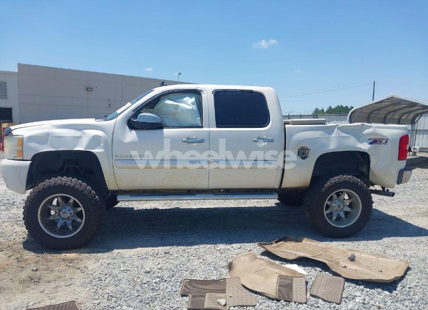 Photo 14 of 2012 Chevrolet Silverado 1500 LTZ (VIN 3GCPKTE70CG105704)