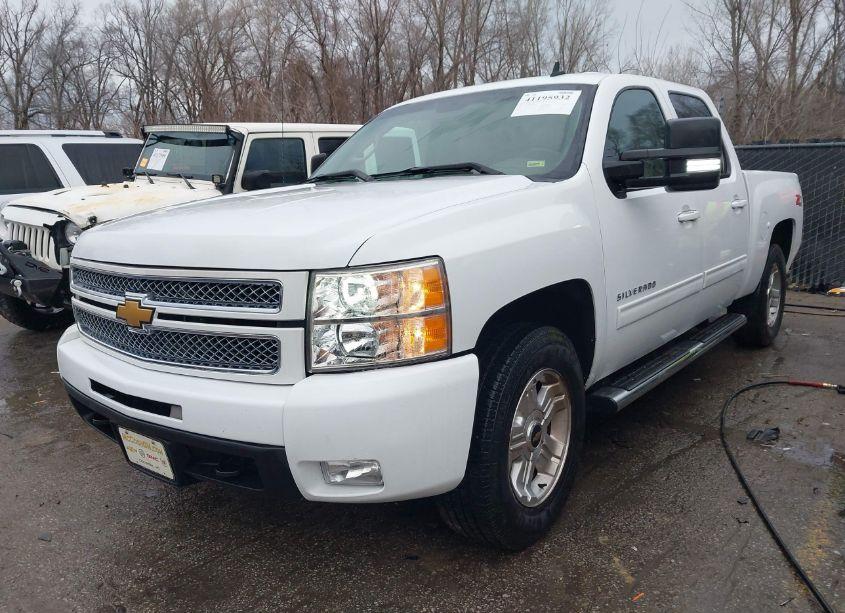 Photo 2 of 2013 Chevrolet Silverado 1500 LTZ (VIN 3GCPKTE70DG294825)