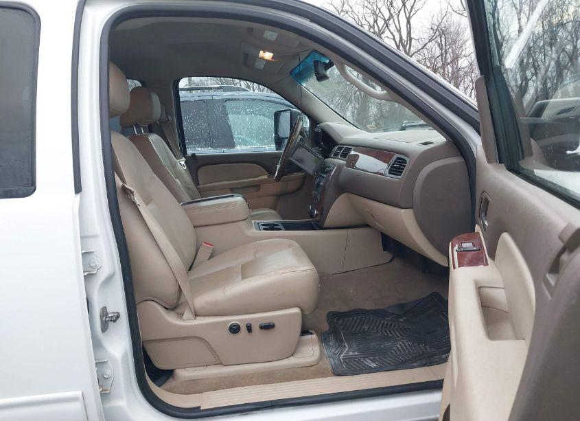 Photo 5 of 2013 Chevrolet Silverado 1500 LTZ (VIN 3GCPKTE70DG294825)