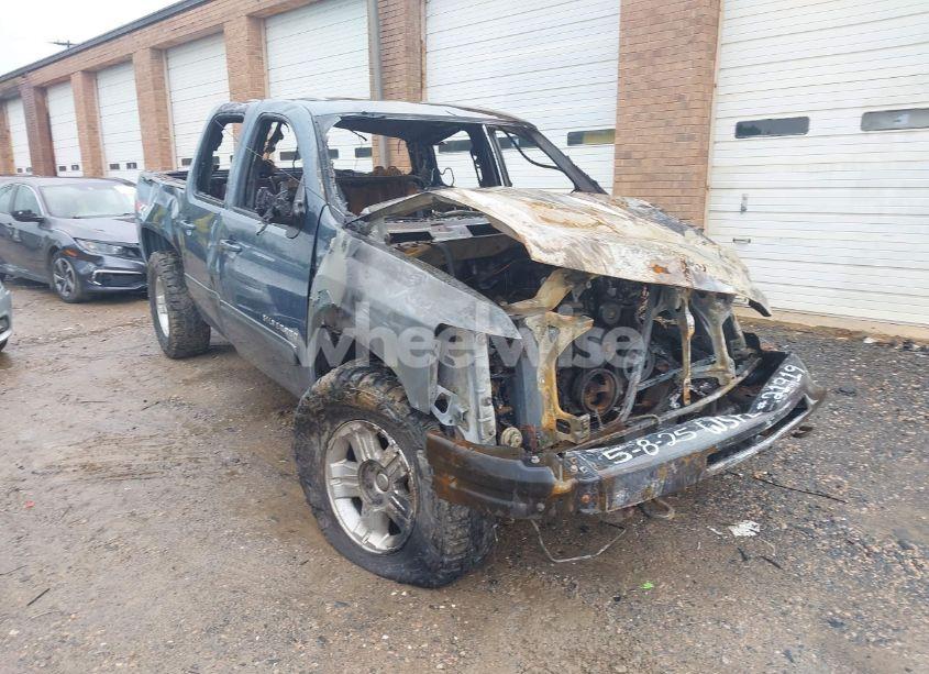 2013 Chevrolet Silverado 1500 LTZ (VIN 3GCPKTE72DG354765) main photo