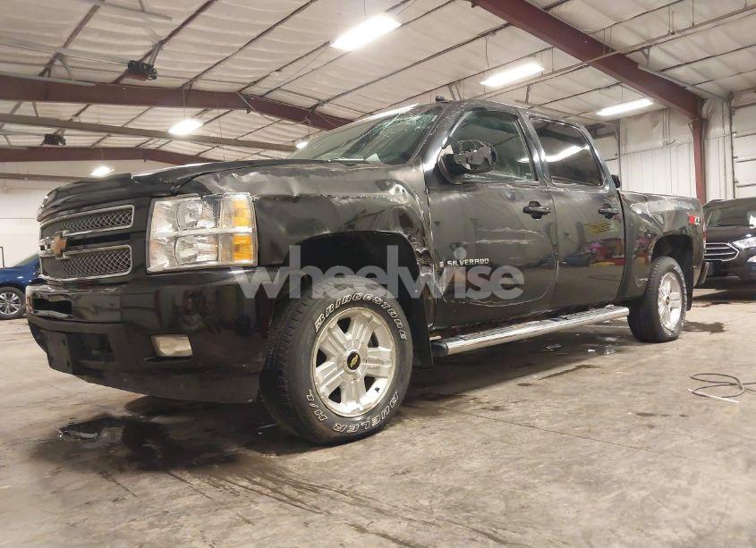 Photo 2 of 2013 Chevrolet Silverado 1500 LTZ (VIN 3GCPKTE76DG272439)