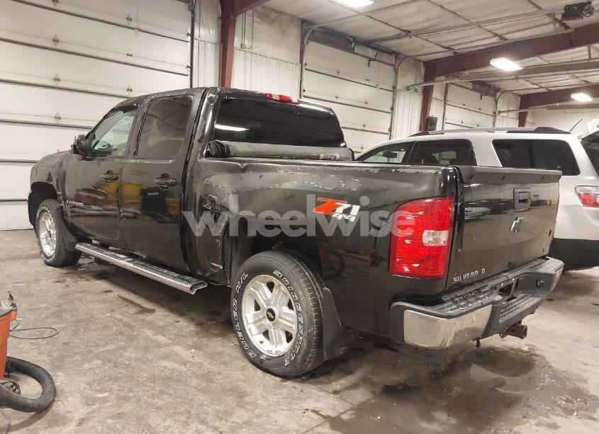 Photo 3 of 2013 Chevrolet Silverado 1500 LTZ (VIN 3GCPKTE76DG272439)