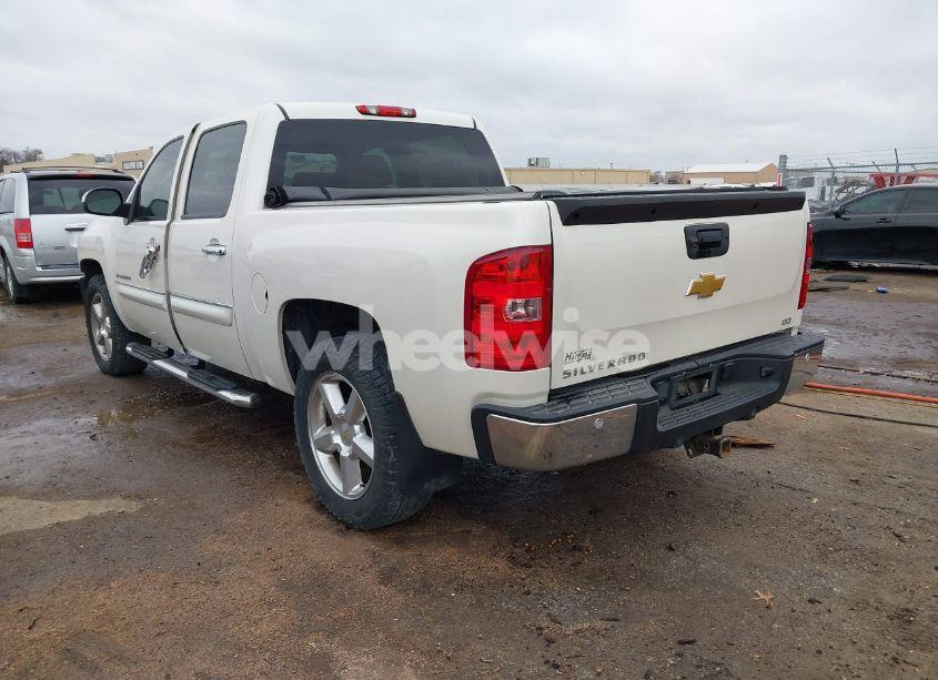 Photo 3 of 2013 Chevrolet Silverado 1500 LTZ (VIN 3GCPKTE77DG208569)
