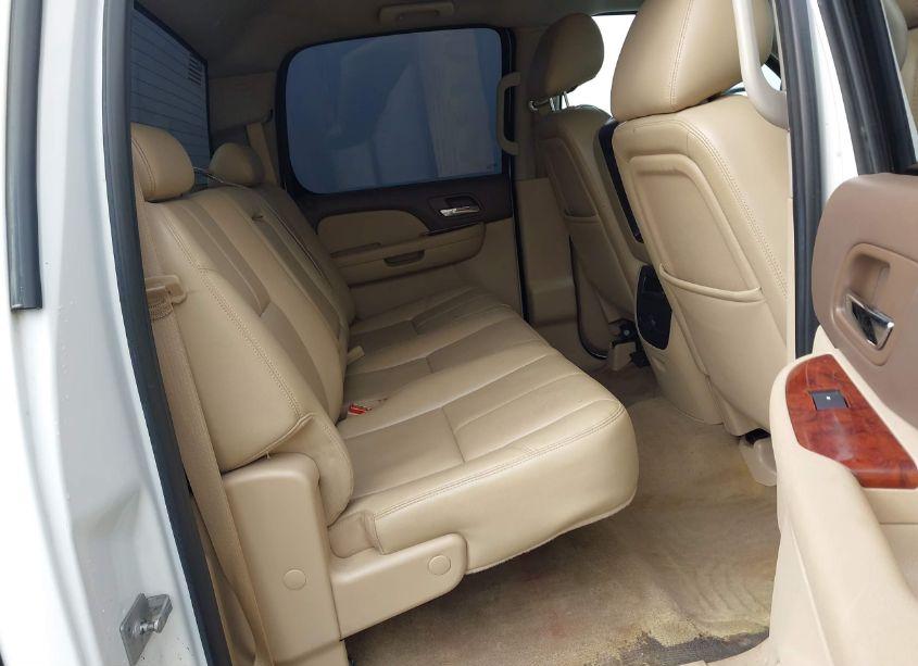 Photo 8 of 2013 Chevrolet Silverado 1500 LTZ (VIN 3GCPKTE77DG320854)