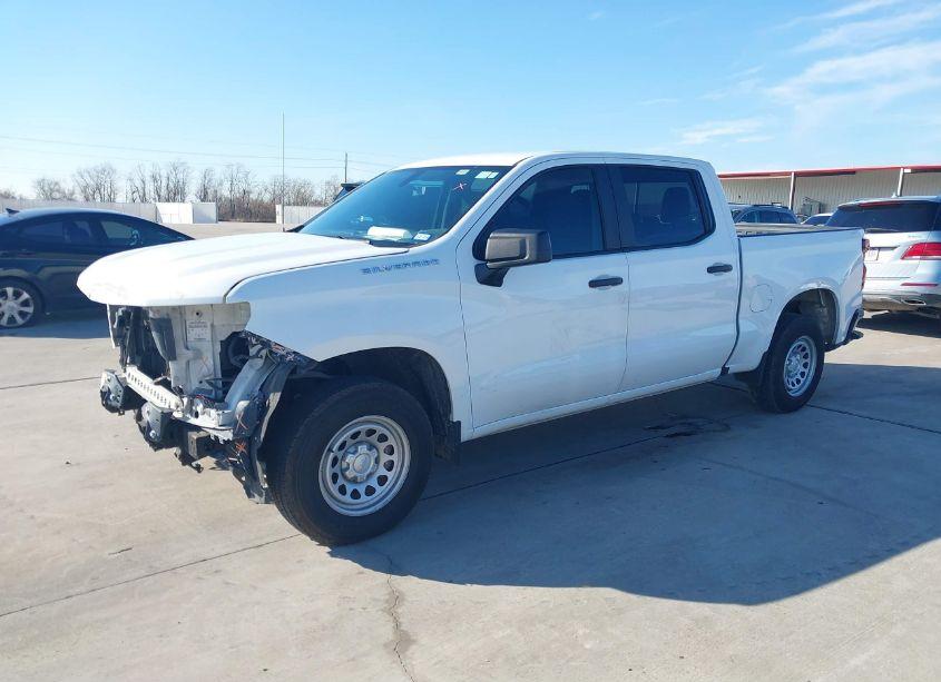 Photo 2 of 2021 Chevrolet Silverado 1500 2WD SHORT BED WT (VIN 3GCPWAEF5MG107711)