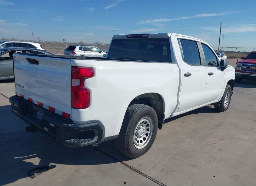 Photo 4 of 2021 Chevrolet Silverado 1500 2WD SHORT BED WT (VIN 3GCPWAEF5MG107711)