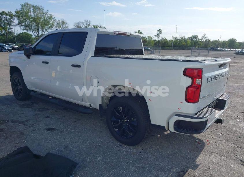 Photo 3 of 2020 Chevrolet Silverado 1500 2WD SHORT BED CUSTOM (VIN 3GCPWBEF0LG102775)