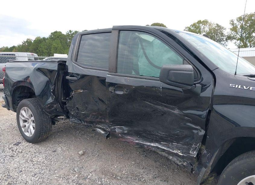 Photo 6 of 2020 Chevrolet Silverado 1500 2WD SHORT BED CUSTOM (VIN 3GCPWBEF5LG378451)