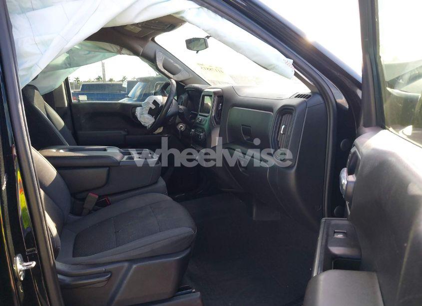 Photo 5 of 2019 Chevrolet Silverado 1500 CUSTOM (VIN 3GCPWBEF9KG173584)